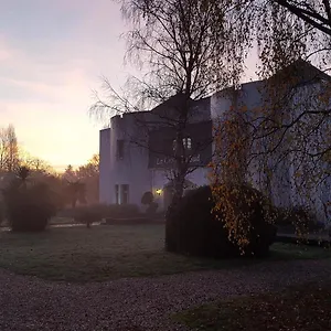 Logis La Croix Du Sud Отель Le Tour-du-Parc